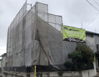 玉野市K様邸で屋根と外壁の塗装工事スタート!!