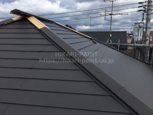 屋根:カバー工法中!